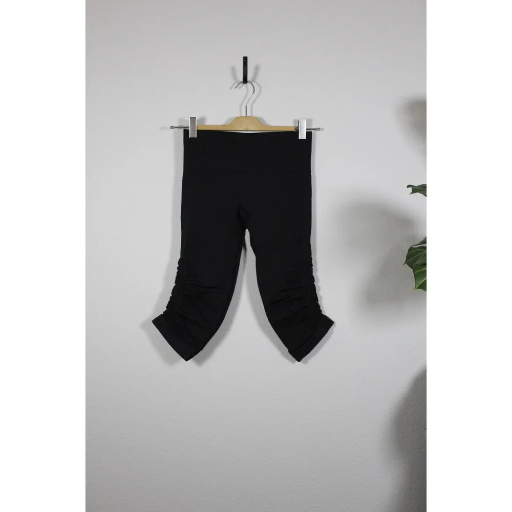 Lululemon Ruched Crop‎ Leggings Black Athleisure Women's Size 4